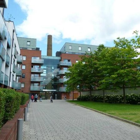 Bright & Spacious Double Bedroom With Ensuite And Concierge! Paid Parking Available Londra Esterno foto